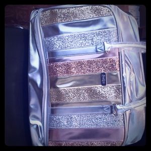 Justice Duffel bag with wheels ( Brand new)